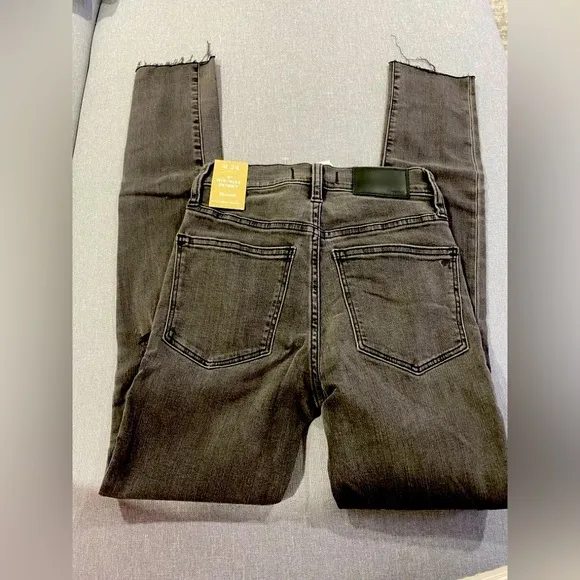 Madewell Skinny Jeans Size 24 NWT High Rise Distressed Black Denim
