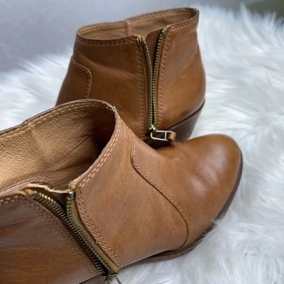Madewell Janice Leather Bootie in English Saddle 8.5