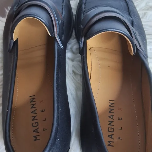 Magnanni Men's Daniel Brown Trim Flex Loafers 9