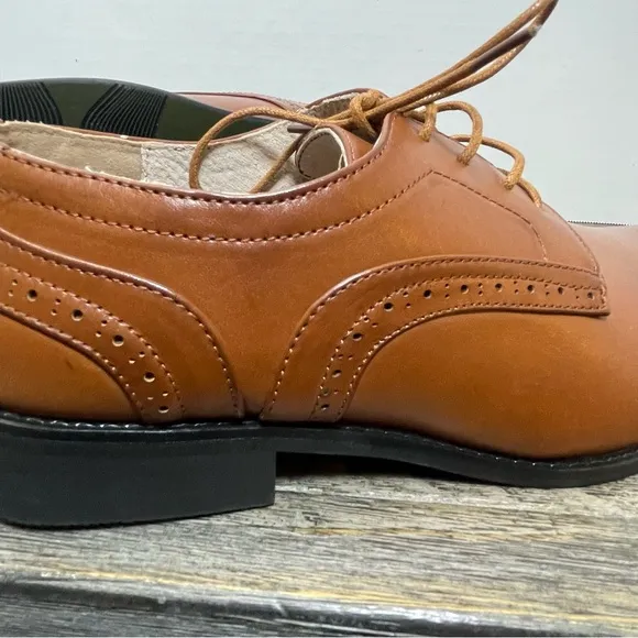Majestic Collection Men's Brown Oxford  Dress Shoes size 10. NWOT. Leather.