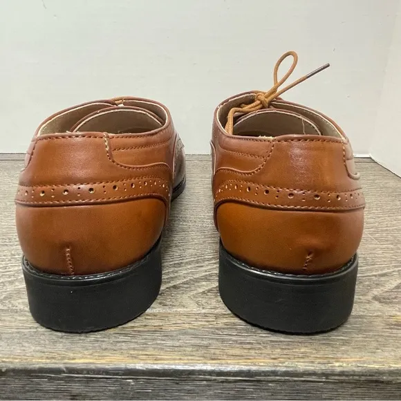 Majestic Collection Men's Brown Oxford  Dress Shoes size 10. NWOT. Leather.