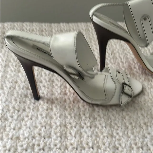Manolo Blahnik White Heels with Sleek Design