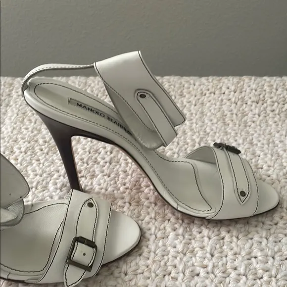 Manolo Blahnik White Heels with Sleek Design
