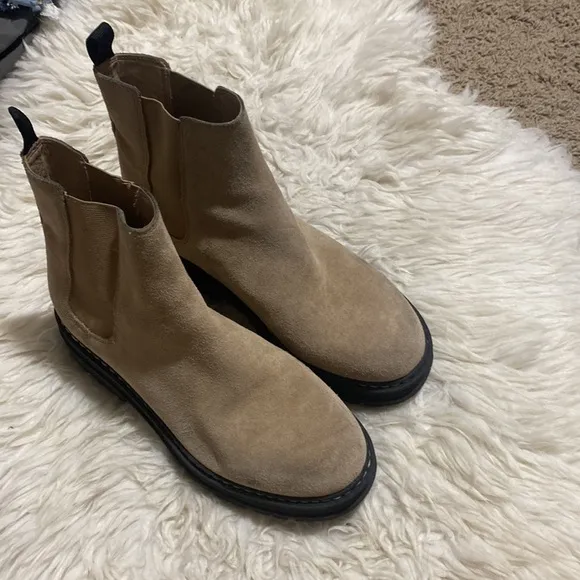 Marc Fisher Shoes Marc Fisher Pirro Chelsea Tan Boots‎ Lugsole Women’s Size 7.5
