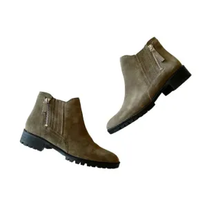 Marc Fisher Size 6.5 Gray Taupe Suede Lug Sole Ankle Boot 4” Bootie Winter Shoes