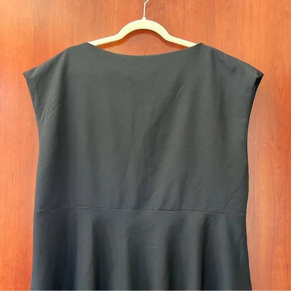 MEEM LABEL Stine Mido Dress Size Large Pockets Slip On Full Skirt LBD No Belt