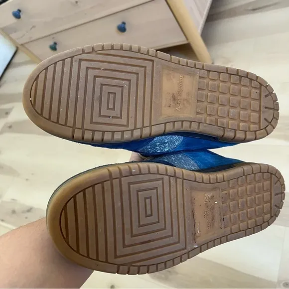 Men's Blue and Gray Skate Shoes