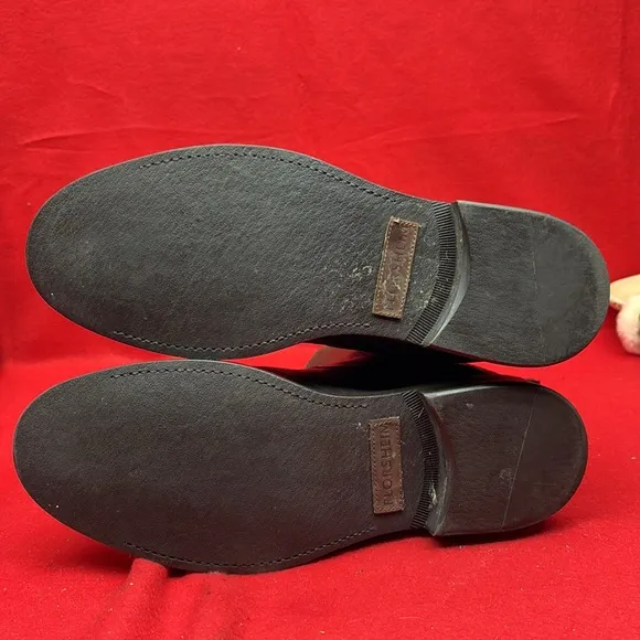 Men's Brown Leather Boots SZ 43 box 62