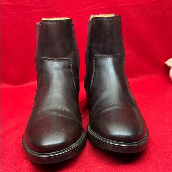 Men's Brown Leather Boots SZ 43 box 62