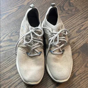 Men’s FJ Golf Shoes with Lace-Up Design and Cushioned Soles