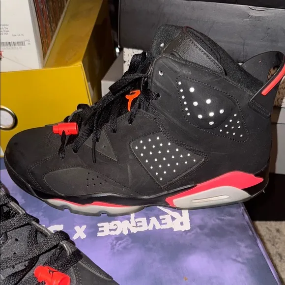 Men’s Or Women’s Nike Jordan 6 Retro Shoes! Original pair! Men’s 9.5, No Box!