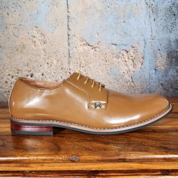Men's Tan Derby Dress Shoes Size 8