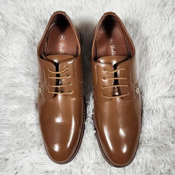 Men's Tan Derby Dress Shoes Size 9