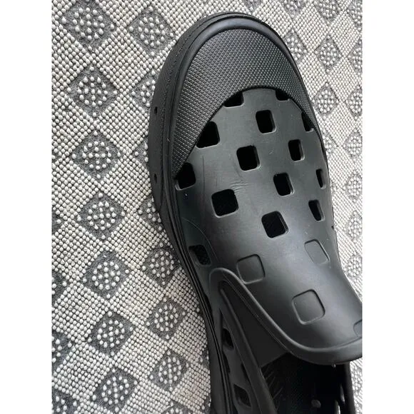 Mens VANS SLIP-ON TRK SHOES lightweight rinsable everyday Sz 10 Black