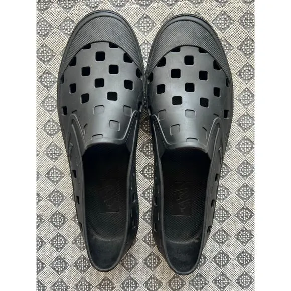 Mens VANS SLIP-ON TRK SHOES lightweight rinsable everyday Sz 10 Black