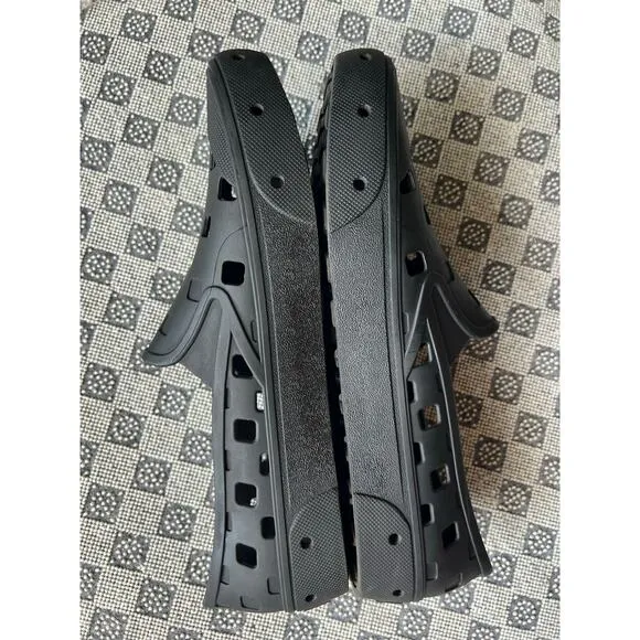 Mens VANS SLIP-ON TRK SHOES lightweight rinsable everyday Sz 10 Black