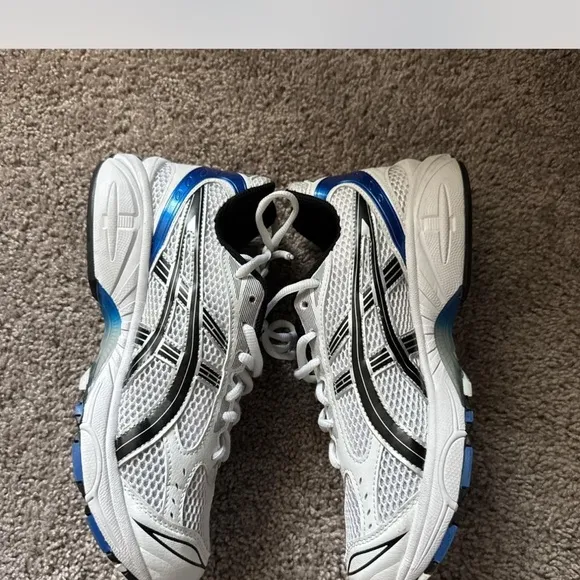 Men’s' White and Blue ASICS