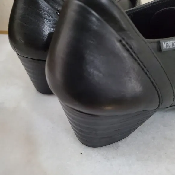 Mephisto Black Leather Round Toe Chunky Heel Velcro Strap Women's Shoe 5 1/2   8
