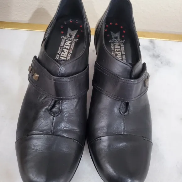 Mephisto Black Leather Round Toe Chunky Heel Velcro Strap Women's Shoe 5 1/2   8