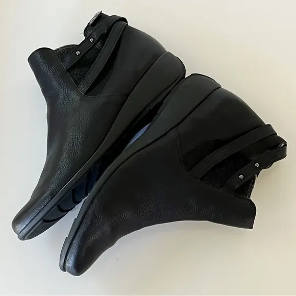 MEPHISTO Black Soft Leather Stella Wedge Air-Jet Zip Ankle Boots Booties 11