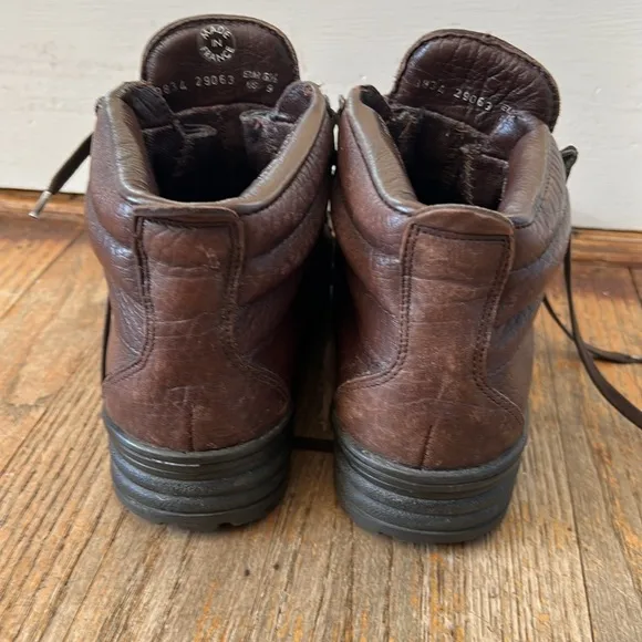 Mephisto brown leather boot