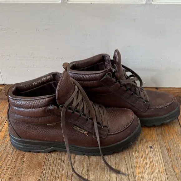 Mephisto brown leather boot