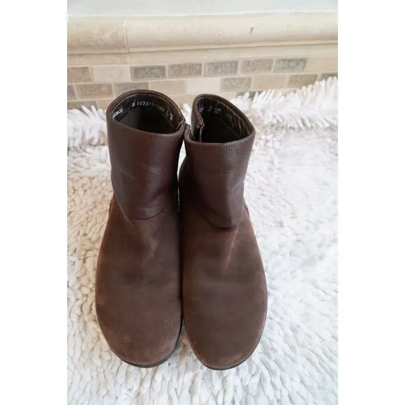 Mephisto Brown Nubuck Leather Foldover Cuff Zip Ankle Boots Size 6.5