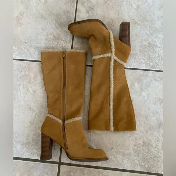 MIA‎ Hugo 👢 Suede and Sherpa Boots
