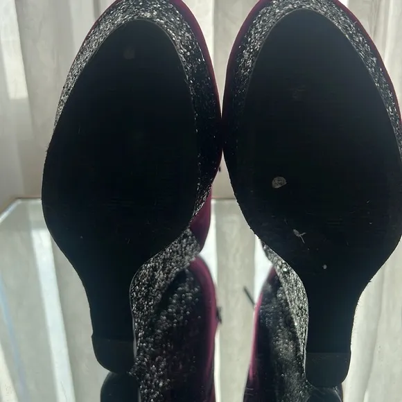 MICHAEL ANTONIO ULTRASUEDE BURGUNDY WEDGE PLATFORM BOOTIES SIZE 8 PURPLE