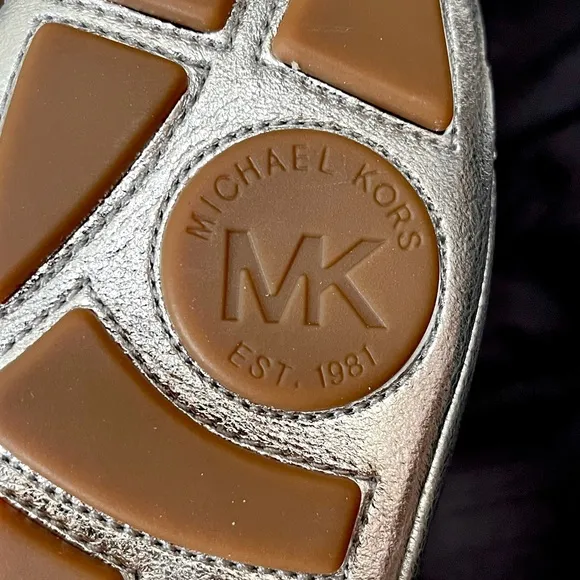 Michael Kors Silver Metallic Fulton Moc Women's Flats Size 7