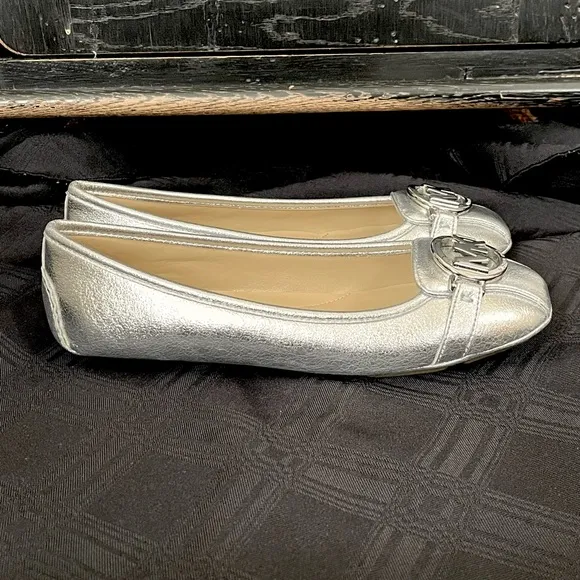 Michael Kors Silver Metallic Fulton Moc Women's Flats Size 7