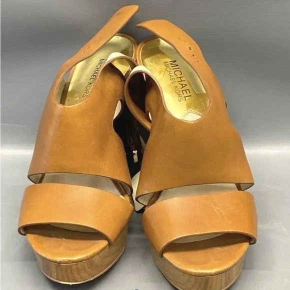 Michael Kors woman’s Acord Leather Wedge Plataform Sandals ankle Buckle sandals