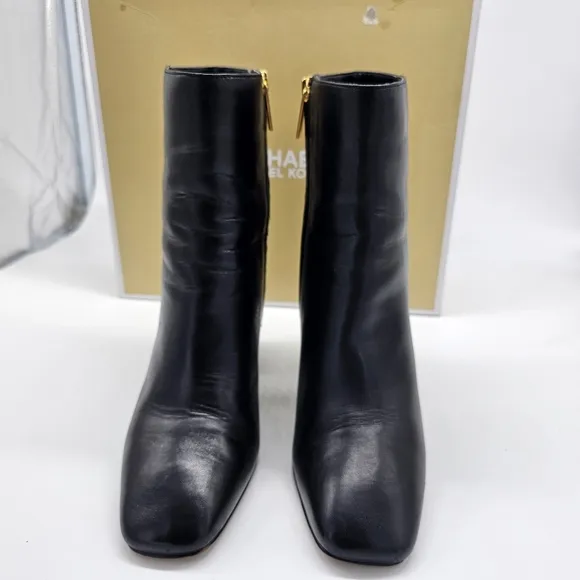 MICHAEL Michael Kors Perla black zip bootie boots Size 7.5