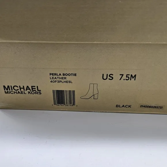 MICHAEL Michael Kors Perla black zip bootie boots Size 7.5