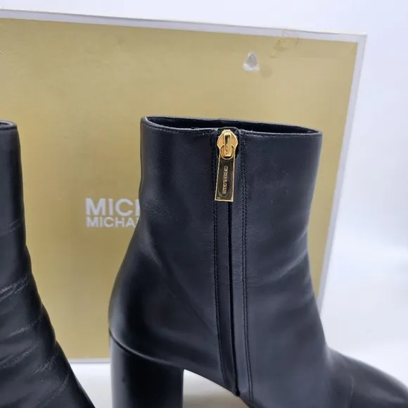 MICHAEL Michael Kors Perla black zip bootie boots Size 7.5