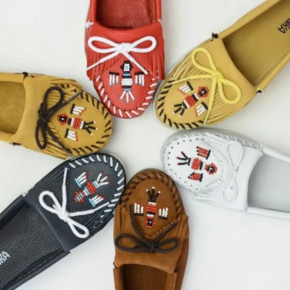 MINNETONKA Leather Beaded Mocassins Slip On Shoes