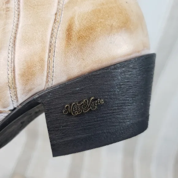 Miss Macie Desert Dancer Boots Booties Medium Toe Size 7