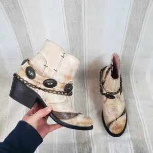 Miss Macie Desert Dancer Boots Booties Medium Toe Size 7