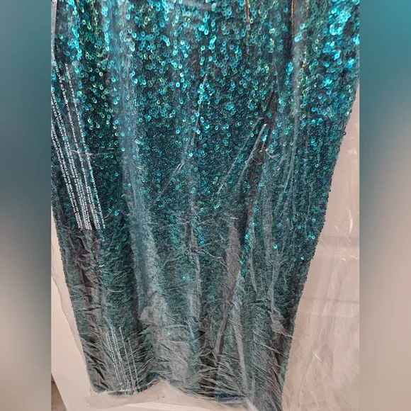 Morgan &amp; Co Colette Sequined Gown w/ Corsette Top &amp; High Slit peacock SZ 13 NEW