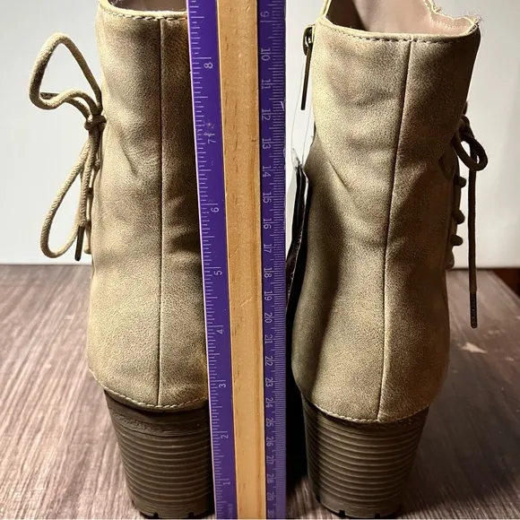 MUK LUKS Womens Lucy Lilith Boots SZ 7 NEW Taupe Mid Shaft Side Zip Block Heel