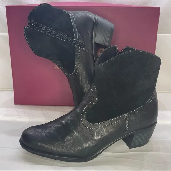 Munro Black Leather Suede Side Zip Ankle Boots