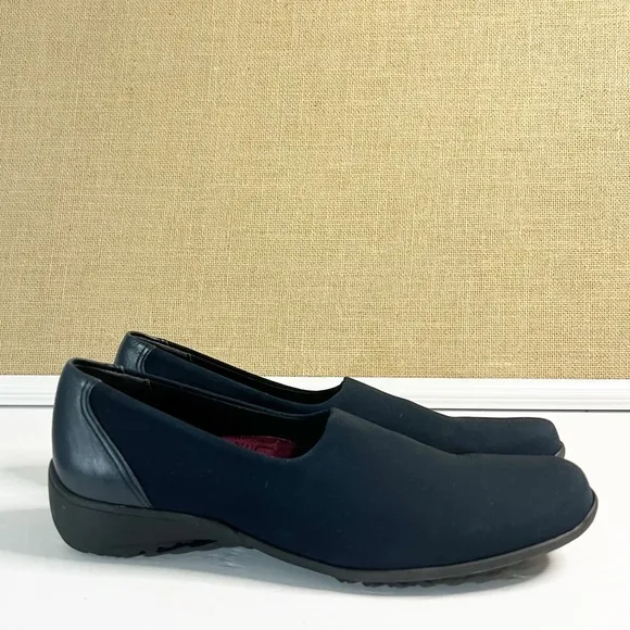 Munro Traveler Stretch Fabric Comfort Quality Flats Navy Size 8.5 M