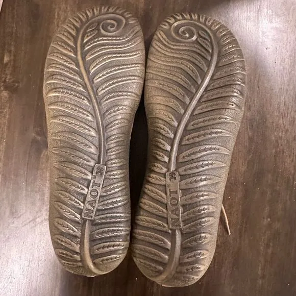 Naot Koru Timu/ 11147 Antique Brown/Toffee Brown Suede Leather Flats size 39 / 8