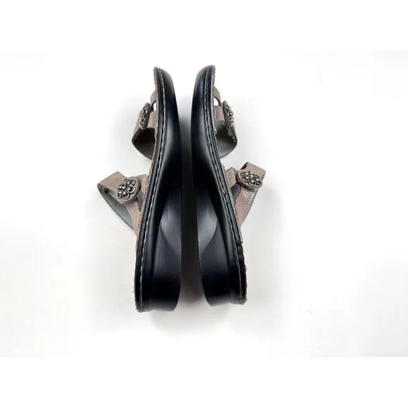 Naot Melody Metallic‎ Sandals Women 38 US 7-7.5 Embellished Comfort Silver Flats