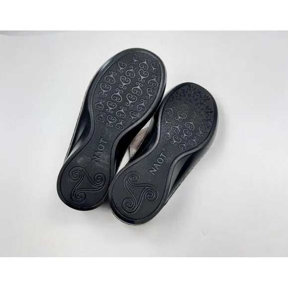 Naot Melody Metallic‎ Sandals Women 38 US 7-7.5 Embellished Comfort Silver Flats