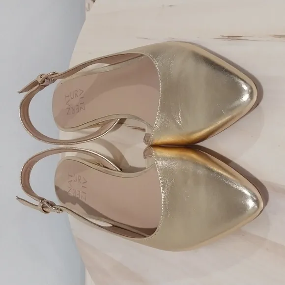 Naturalizer Banks Kitten Heel Shoes Size 7 Gold Leather Pointed Toe Slingback