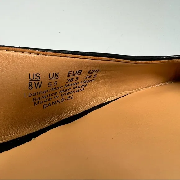 Naturalizer Banks Pointed Flats Wide!