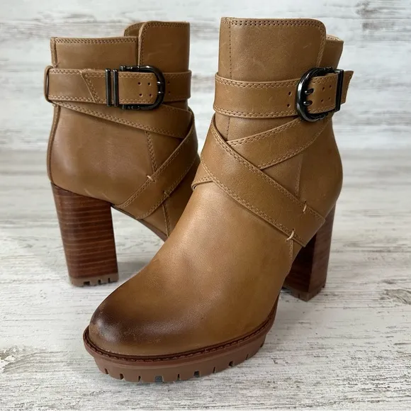 NATURALIZER LYRA Lug Sole Leather Platform Block Heel Boots 6 Tan Brown Buckle