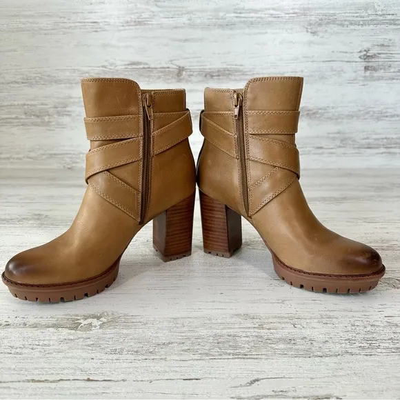 NATURALIZER LYRA Lug Sole Leather Platform Block Heel Boots 6 Tan Brown Buckle