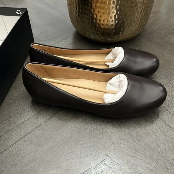 NATURALIZER Maxwell Flats Forest Brown Leather
